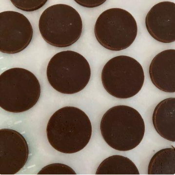 巧克力酥皮泡芙，甜品愛好者、奶油愛好者的最愛